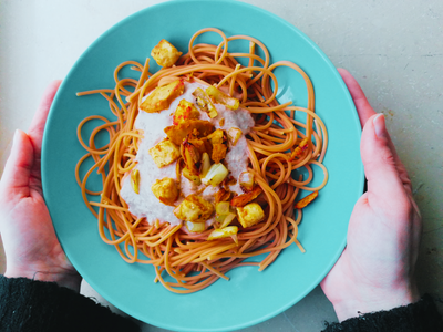 Blitz-Rezept Pasta Crema vegan: Snackhelden empfiehlt.